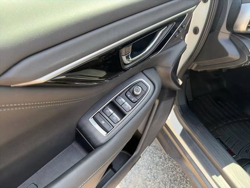 Used 2025 Subaru Outback Limited AWD/4WD image 22