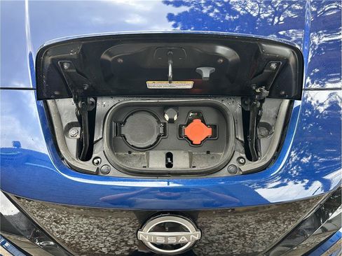 Used 2025 Nissan Leaf S FWD image 29