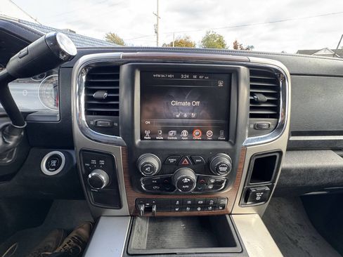 Used 2016 RAM 3500 Laramie AWD/4WD image 9