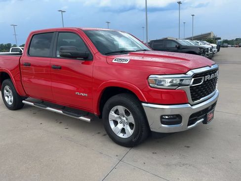 Used 2025 RAM 1500 Lone Star AWD/4WD image 3
