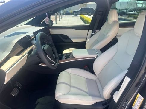 Used 2025 Tesla Model X AWD/4WD image 9