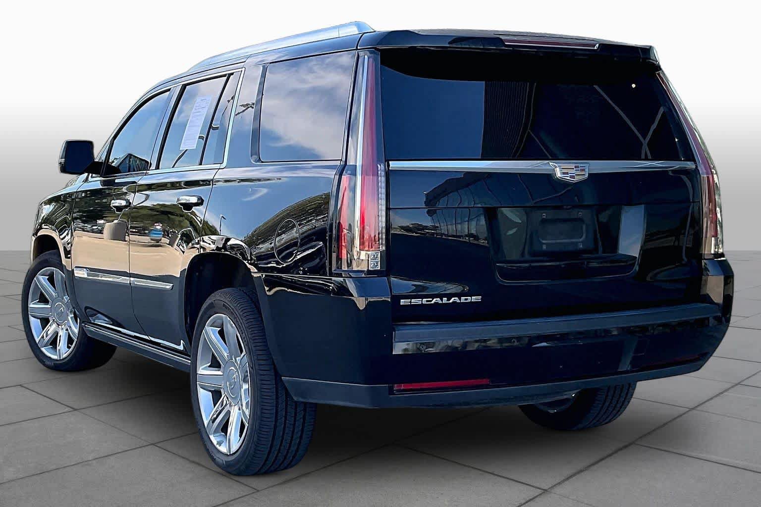 Used 2015 Cadillac Escalade Premium AWD/4WD image 12