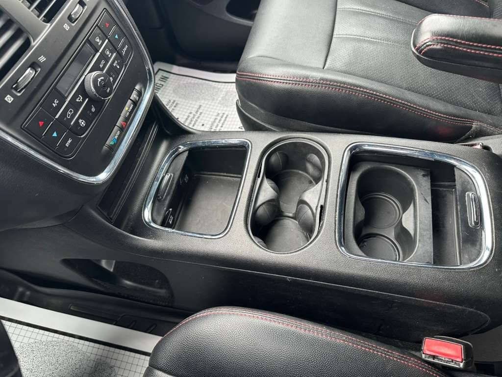 Used 2018 Dodge Grand Caravan GT FWD image 19