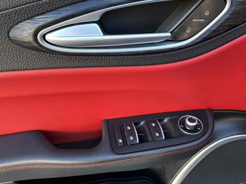 Used 2019 Alfa Romeo Giulia image 62
