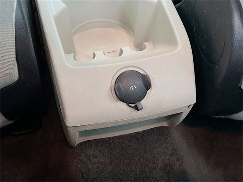 Used 2013 Ford Fiesta SE image 28