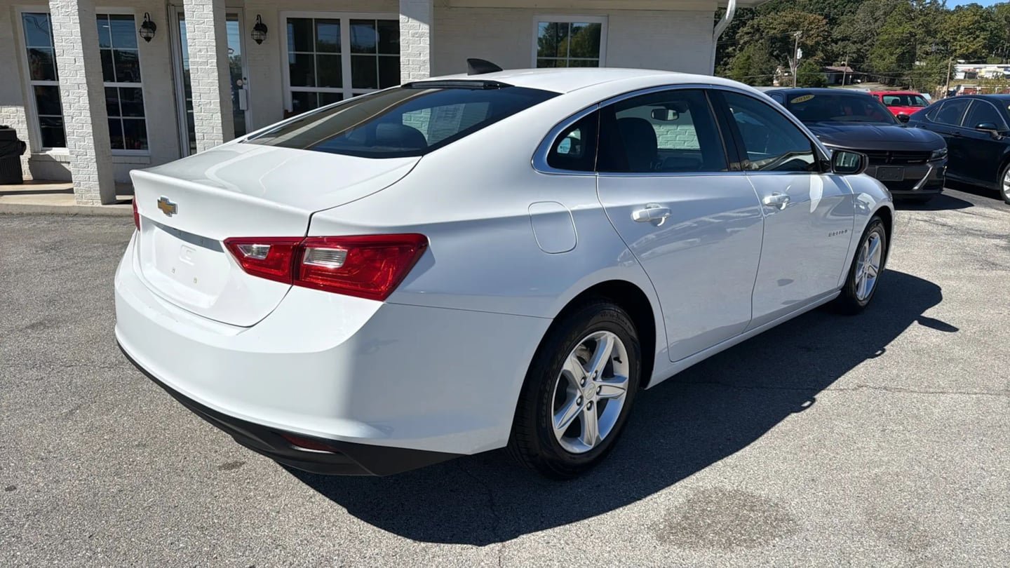 Used 2020 Chevrolet Malibu LS FWD image 5