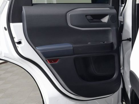 Used 2023 Ford Bronco Sport Outer Banks w/ Tech Package image 13