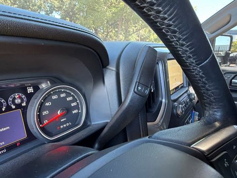 Used 2020 Chevrolet Silverado 2500 LTZ w/ LTZ Plus Package AWD/4WD image 12