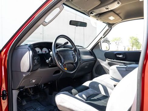 Used 2004 Ford F150 Lightning image 20