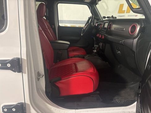 Used 2021 Jeep Gladiator Willys image 22
