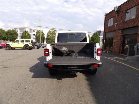 Used 2021 Jeep Gladiator Overland w/ Popular Equipment Package image 9