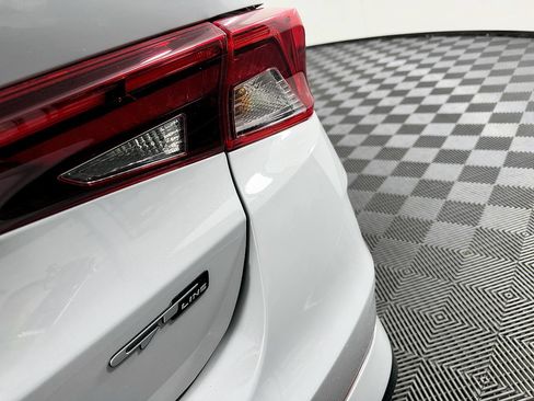 Used 2022 Kia K5 GT-Line FWD image 12