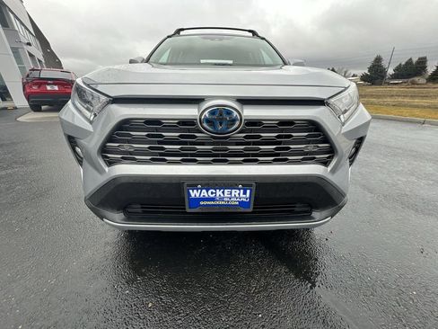 Used 2020 Toyota RAV4 Limited image 31