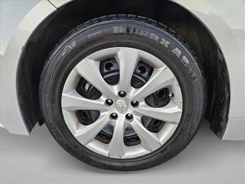 Used 2023 Toyota Corolla LE image 22