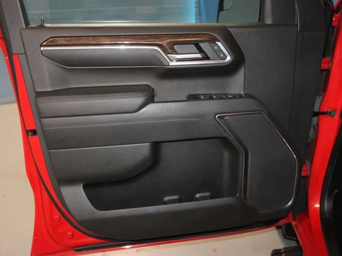 Used 2022 GMC Sierra 1500 SLE w/ Preferred Package AWD/4WD image 5