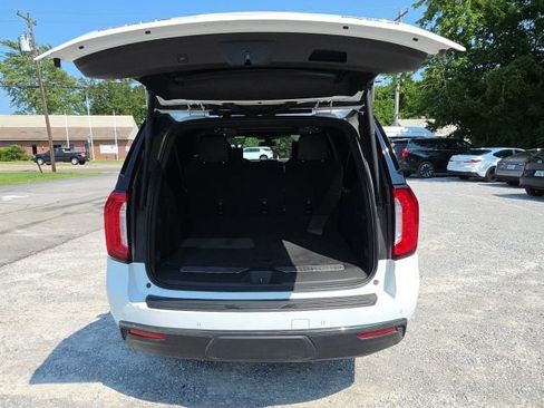 Certified 2021 GMC Yukon XL AT4 w/ Rear Media and Nav Package AWD/4WD image 41