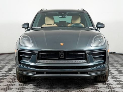 Certified 2026 Porsche Macan AWD/4WD image 10