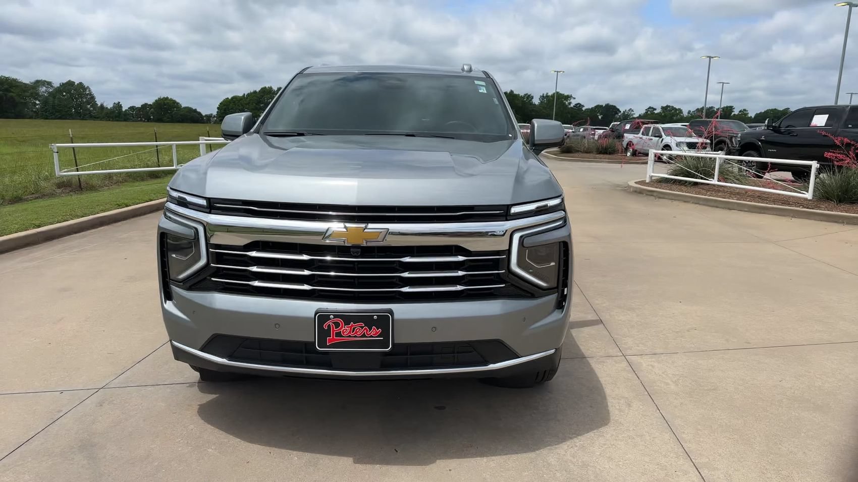 Used 2025 Chevrolet Tahoe LT AWD/4WD image 4