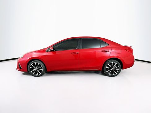 Used 2018 Toyota Corolla SE image 4