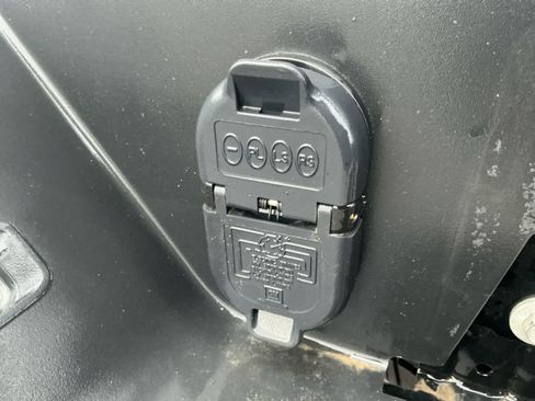 Used 2022 Chevrolet Silverado 1500 Custom Trail Boss w/ Safety Confidence Package image 13