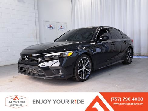 Used 2024 Honda Civic Touring image 1