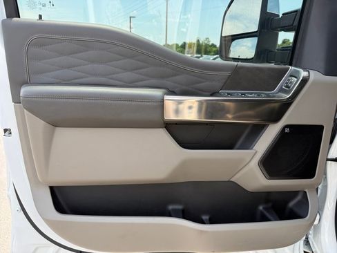 Used 2026 Ford F450 Platinum w/ Platinum Plus Package AWD/4WD image 31