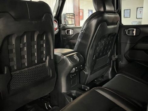 Used 2022 Jeep Gladiator Rubicon w/ LED Lighting Group image 8