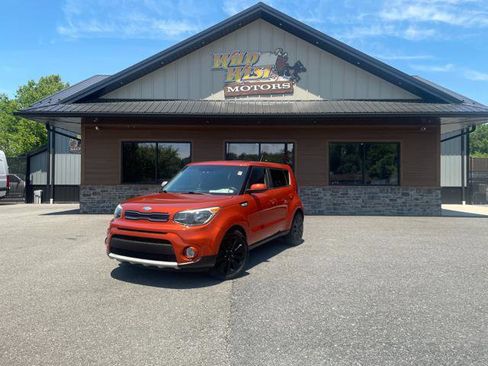 Used 2019 Kia Soul + FWD image 1