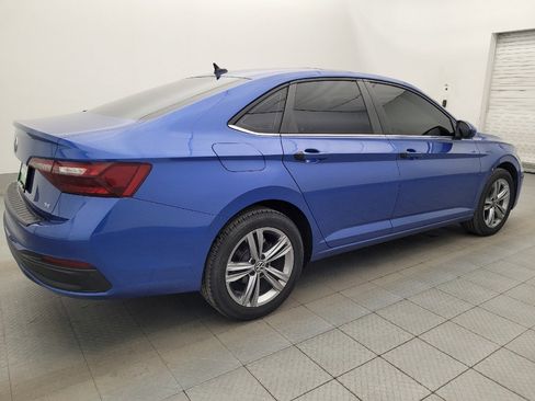 Used 2023 Volkswagen Jetta SE FWD image 9