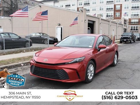 Used 2025 Toyota Camry LE image 2