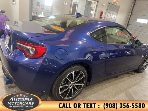 Used 2019 Toyota 86 image 6