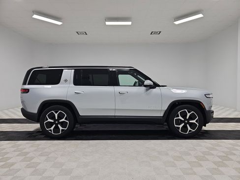 Used 2024 Rivian R1S Adventure image 6