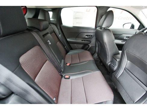 New 2026 Nissan Kicks SR FWD image 10