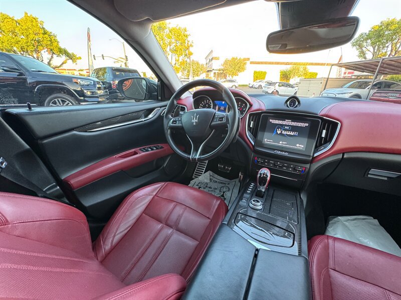 Used 2018 Maserati Ghibli S GranSport Q4 AWD/4WD image 39