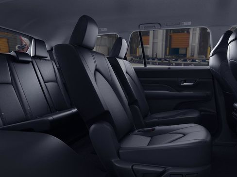 New 2026 Toyota Grand Highlander XLE image 2