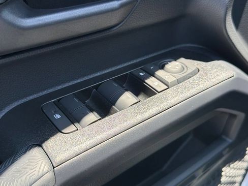 New 2026 Toyota 4Runner SR5 AWD/4WD image 19