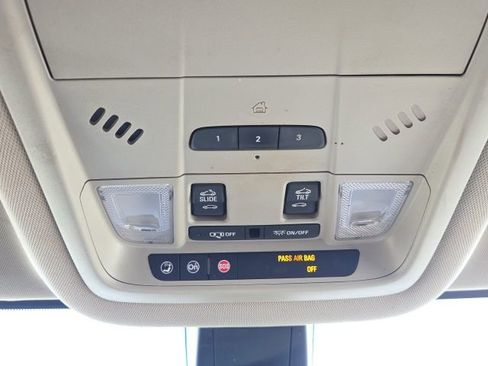 Used 2017 GMC Acadia Denali w/ Technology Package image 29