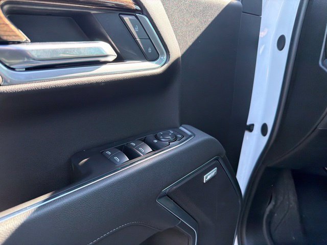 New 2026 Chevrolet Silverado 1500 RST w/ Redline Edition AWD/4WD image 11