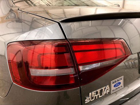 Used 2018 Volkswagen Jetta Wolfsburg Edition FWD image 28