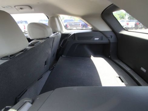 Used 2024 Lincoln Nautilus Premier AWD/4WD image 17