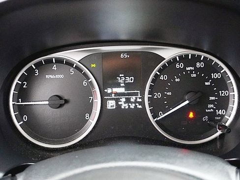 Used 2024 Nissan Kicks S image 31