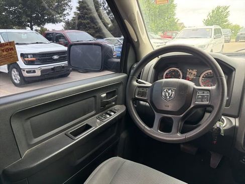 Used 2018 RAM 1500 Express RWD image 16