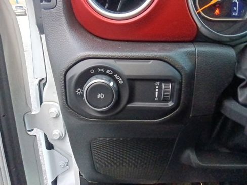 Used 2023 Jeep Wrangler Unlimited Rubicon image 16