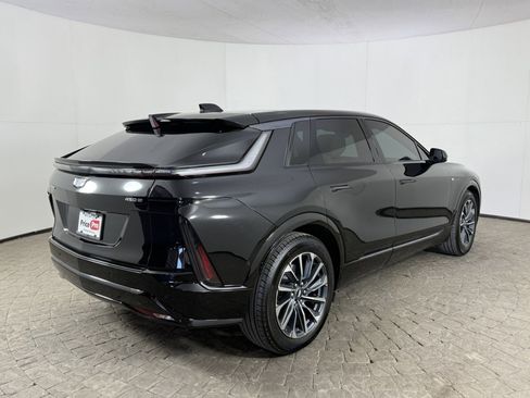 Used 2024 Cadillac Lyriq Sport RWD image 9