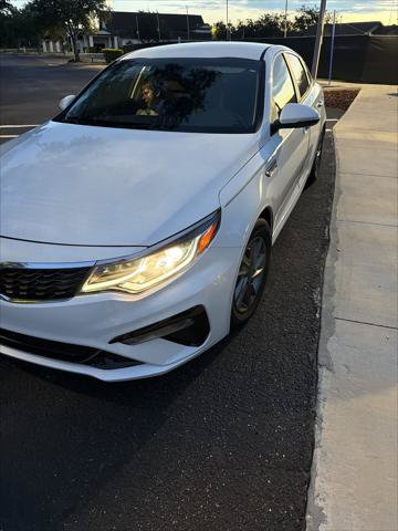 Used 2020 Kia Optima LX FWD image 1