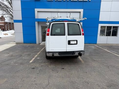 Used 2018 Chevrolet Express 2500 w/ Driver Convenience Package image 6
