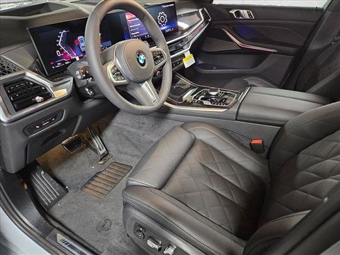 New 2026 BMW X5 xDrive40i w/ M Sport Package AWD/4WD image 9