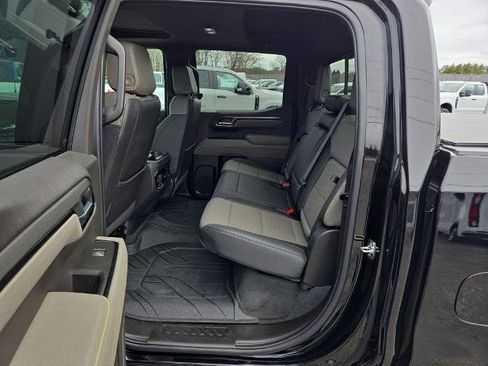 Used 2025 Chevrolet Silverado 1500 ZR2 w/ Technology Package image 4