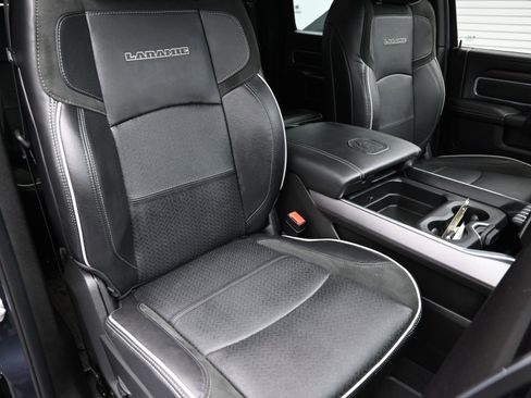 Used 2025 RAM 3500 Laramie w/ Night Edition image 42