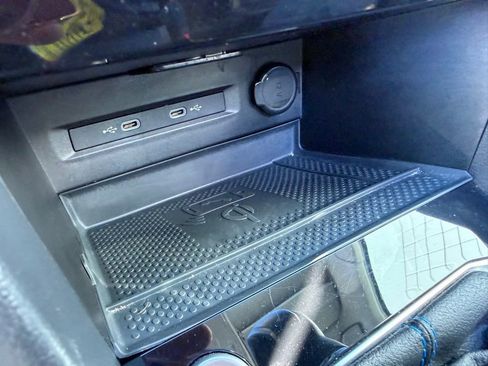 Used 2024 Volkswagen Taos SE image 26